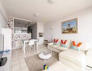 Living room - Blankenberge Coastal Escape for 5 (Blankenberge)