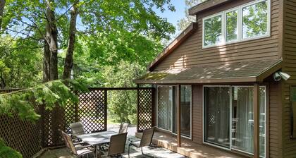 Ledgewood 9 - Charming Cottage near Seal Harbor Beach and hiking trails