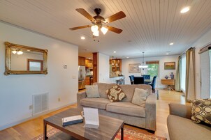 Cottage (2 Bedrooms) | Interior