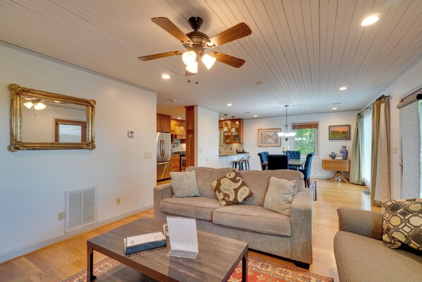 Cottage (2 Bedrooms) | Interior