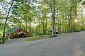 Interior - Panoramic Lake Views! Dale Hollow Lake Cabin (Byrdstown)