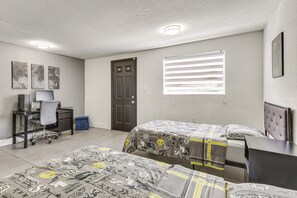 Casa (Multiple Bedrooms) | Interior