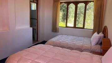 WiFi, bed sheets