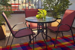 Outdoor dining - Cozy Chic Rustic Marina PENTHOUSE (Puerto Vallarta)