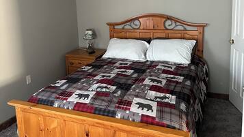 Iron/ironing board, free WiFi, bed sheets