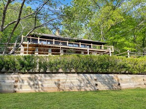 Property grounds - Swimming Bear Lodge - Lakefront | Platform Dock | Pet Friendly | Game Room (Cherry Log)