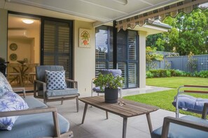 Terrace/patio - Garden Villa at Diggers (Coffs Harbour)