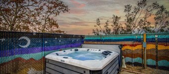 INTRVL Joshua Tree Micro Resort - 3 Homes - Sleeps 20