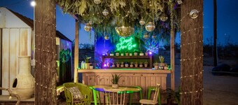 INTRVL Joshua Tree Micro Resort - 3 Homes - Sleeps 20