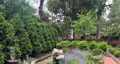 Richmond Near West End, Charming Private Cottage