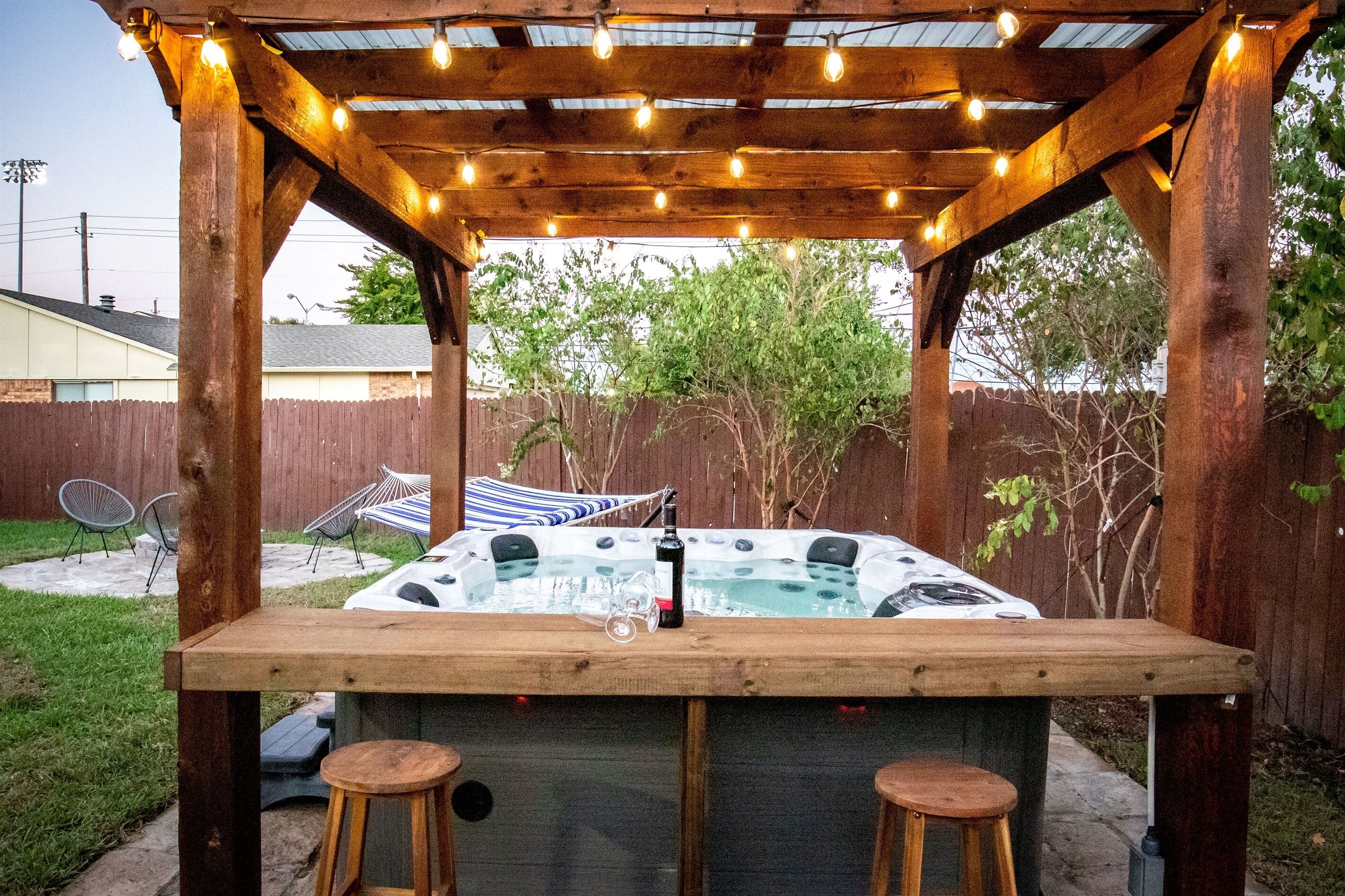 Outdoor spa tub