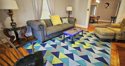 Right B Flyer, 3 bedroom walking distance to University of Dayton.