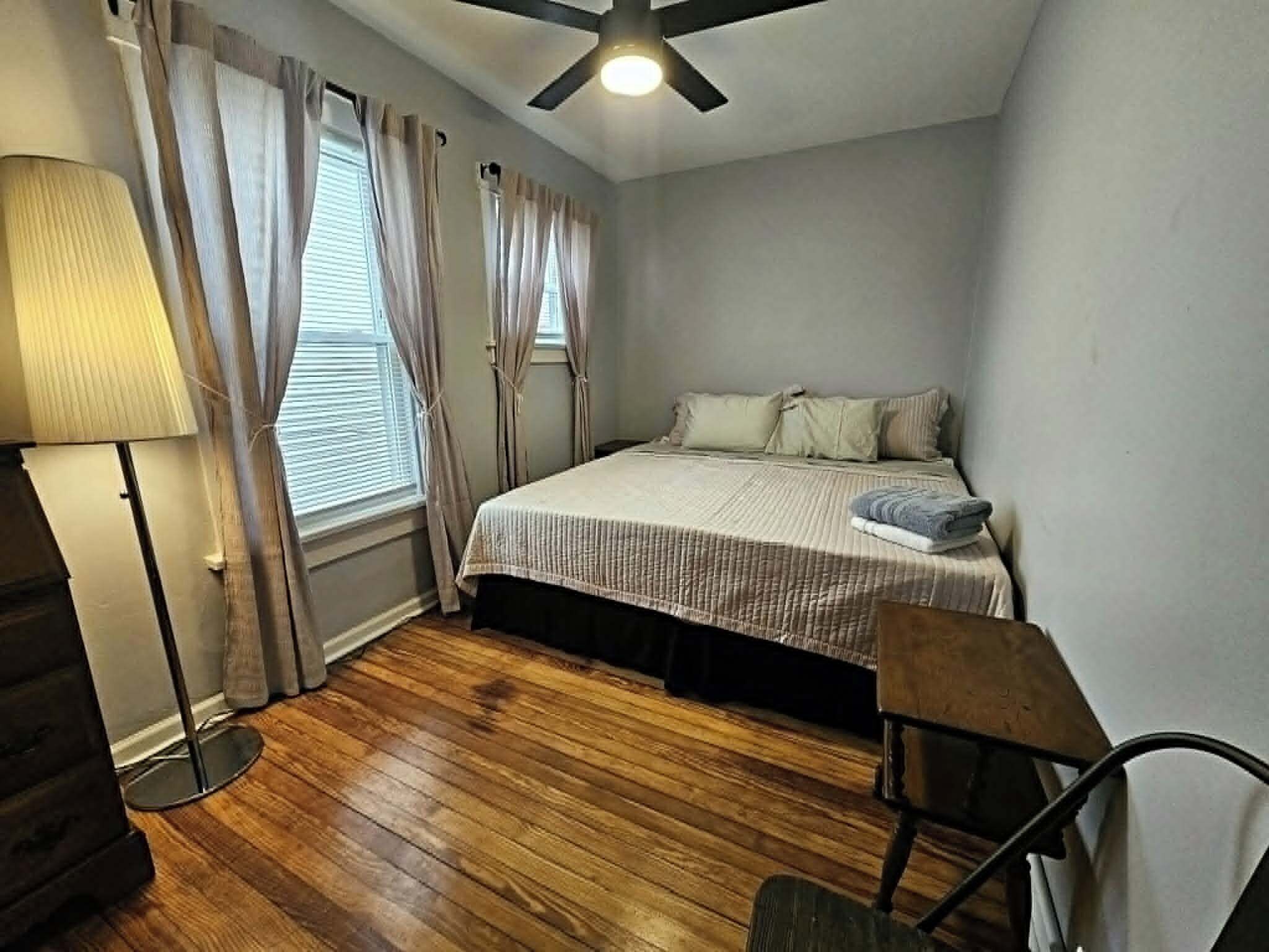 WiFi, bed sheets