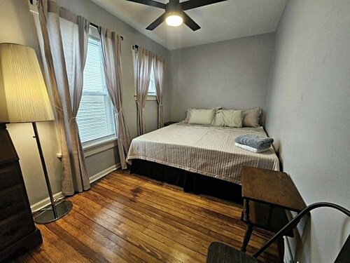 Right B Flyer, 3 bedroom walking distance to University of Dayton.
