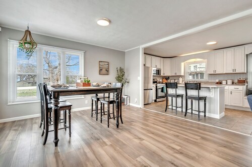 Charming Lakeside Retreat | West Lake Okoboji
