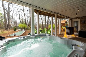 Bain à remous extérieur