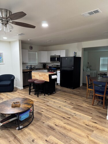Awesome 3-bedroom house 1.5 miles to Lake Texoma & 5 miles to Megastar casino