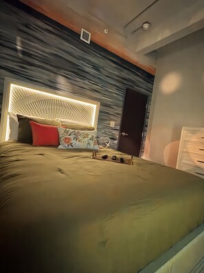 1 habitación, tabla de planchar con plancha, wifi gratis y ropa de cama 