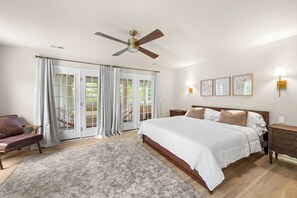 4 Schlafzimmer, Bügeleisen/Bügelbrett, WLAN, Bettwäsche