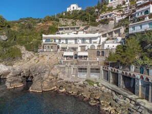 Exterior - Casa Scogliera, Seafront House with Terrace (Riviera di Marcigliano)