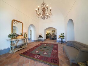 Interior - Villa Riggiola, Historic Villa with Sea Views (Sorrento)
