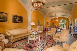Fireplace, DVD player - Villa Cirra - Country Villa with Private Pool (Lucca)