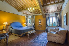 Iron/ironing board, WiFi, bed sheets - Villa Cirra - Country Villa with Private Pool (Lucca)