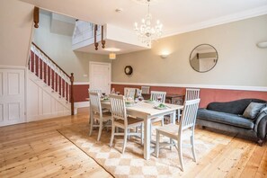 Dining - The Old School House, Friston (Friston)