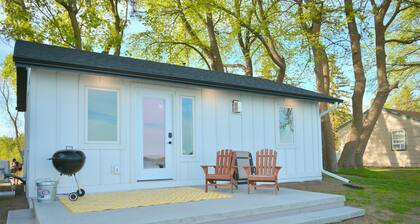 The Cozy Cabin, Fireplace & Flexible Stay Promo