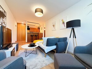 TV - Wrocław Skyline Apartment (Wrocław)