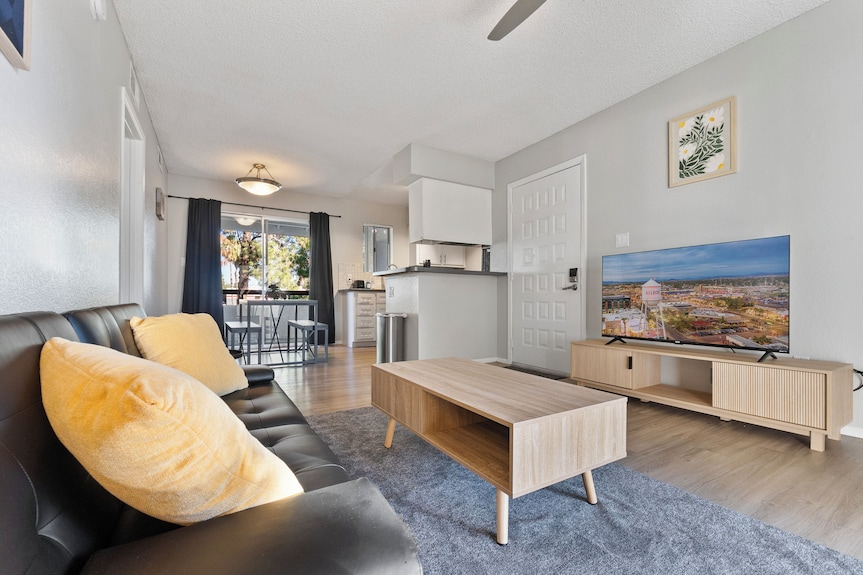 Easy Stay In Downtown Gilbert Gym/pool/ht/laundry - Gilbert, AZ