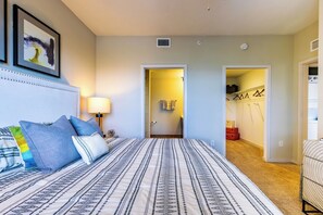 WiFi, bed sheets