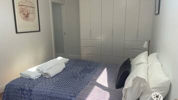 2 bedrooms, iron/ironing board, WiFi, bed sheets