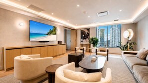 TV, offices - Studio Downtown Miami Near Bayside Sleeps 4 (Miami)