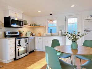 Private kitchen - Stylish Cape Cod Cottage 1 mile from Beach, Close to Restaurants! (Yarmouth)
