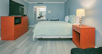 Amazing Suite 4 Nearby Massive Medical Complexes!