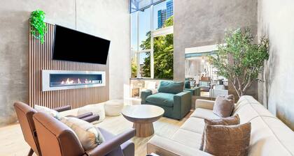 New York Style Loft in the Heart of Downtown SD