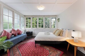 Room - Peaceful 3BR Retreat | Bay Area + CBD Access (Rushcutters Bay)
