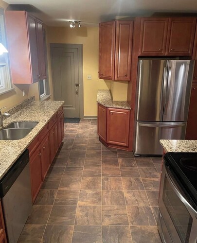 Cozy 2-bedroom bottom floor of a duplex in perfect Pittsburgh.