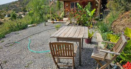 Cabin Sleeps 2 with Enclosed Garden