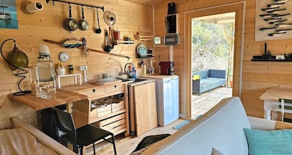 Cabin Sleeps 2 with Enclosed Garden