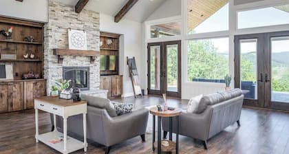 Hoodview House - Luxury Mt Hood Scenic Views