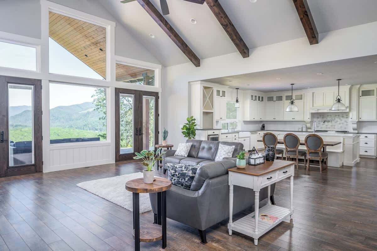 TV, fireplace, DVD player, offices