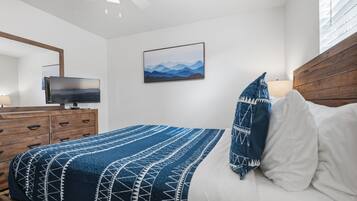 Iron/ironing board, WiFi, bed sheets