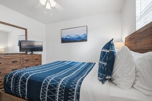 Iron/ironing board, WiFi, bed sheets - Apple Orchard 2BR | Views | EVCharger (Banner Elk)