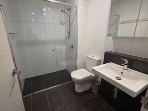 Hair dryer, towels - Elevated Stay with Refined Interiors and Courtyard (Barton)