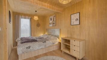 WiFi, bed sheets