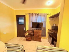 Living area - Beautiful DBL Bed Suite in the heart of Playa (Playa del Carmen,)