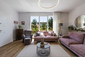 3 bedrooms - Coastal Bloom Villa Garden BBQ (Ishëm)