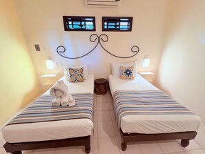 Ferros/tábuas de passar roupa, Wi-Fi, roupa de cama